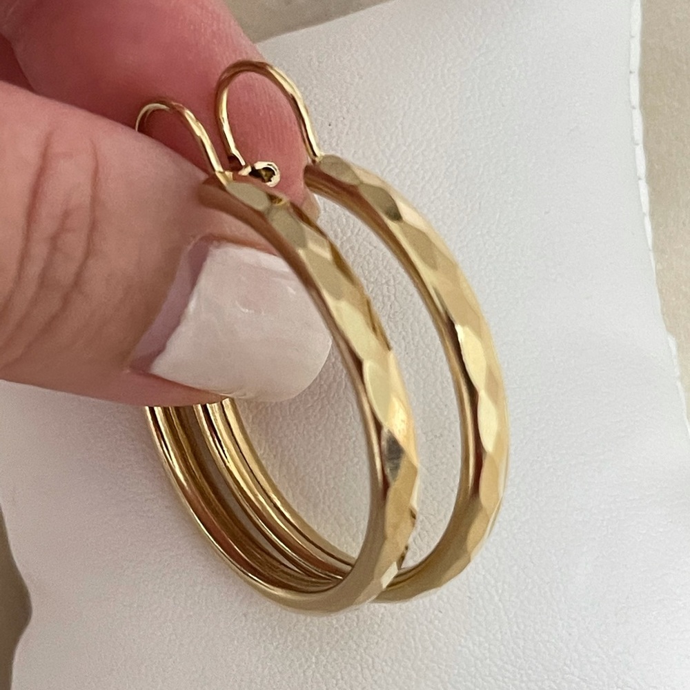 18k Gold Filled Diamond Cut Hoop Earrings - Picture 2 of 4